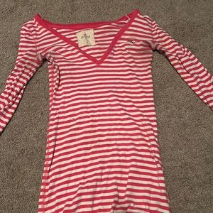 Women’s hollister shirt.